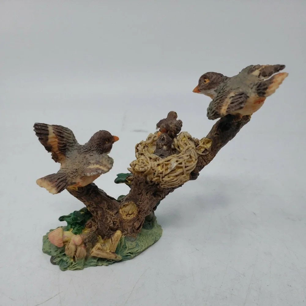Virginia's Warbler Bird Figurine With‎ Babies In Nest On Branch China SKU#576595